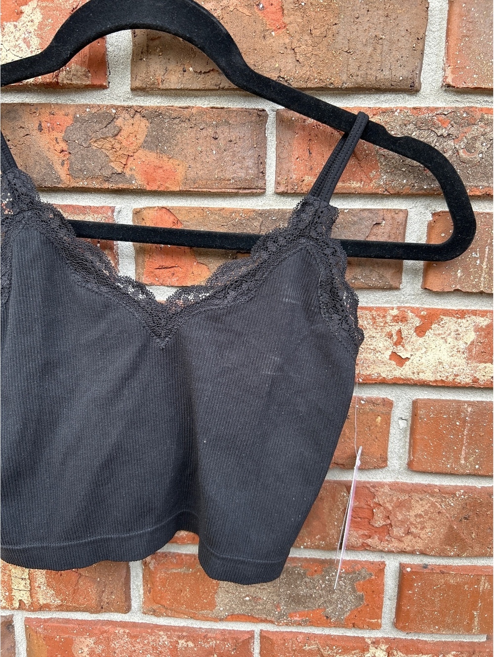 Black Seamless Lace Trim Crop Tank Top, Size Medium